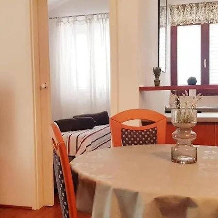Appartamento Mila Makarska