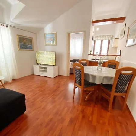 Apartment Mila Makarska